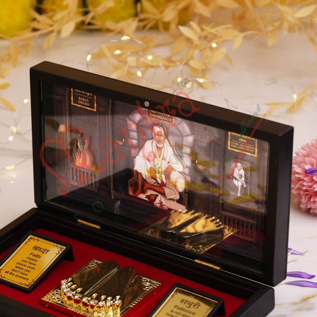 3D Gold Plated Shirdi Sai Baba Dwarkamai Charan Paduka Box – Premium ABS Polymer Shirdi Souvenir for Home & Office – Divine Blessing Gift with Faith & Patience Quotes