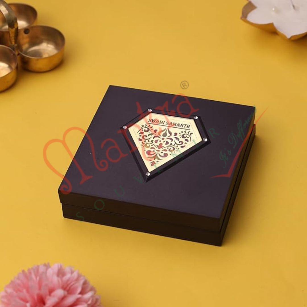 Yantram Sacred Swami Samarth Charan Paduka Box – Akkalkot Maharaj Devotional Frame for Inner Peace & Divine Protection