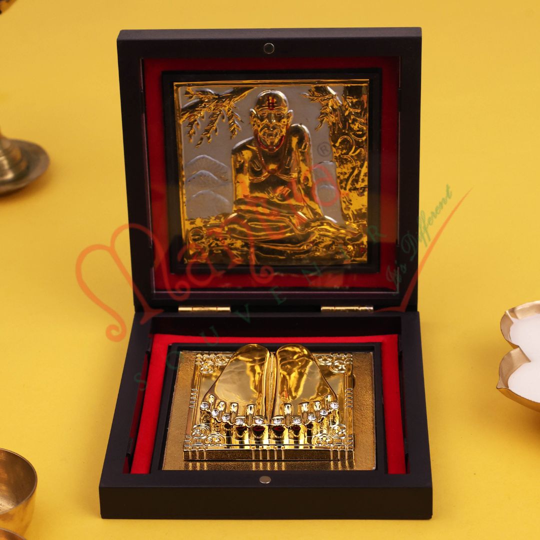 Yantram Sacred Swami Samarth Charan Paduka Box – Akkalkot Maharaj Devotional Frame for Inner Peace & Divine Protection