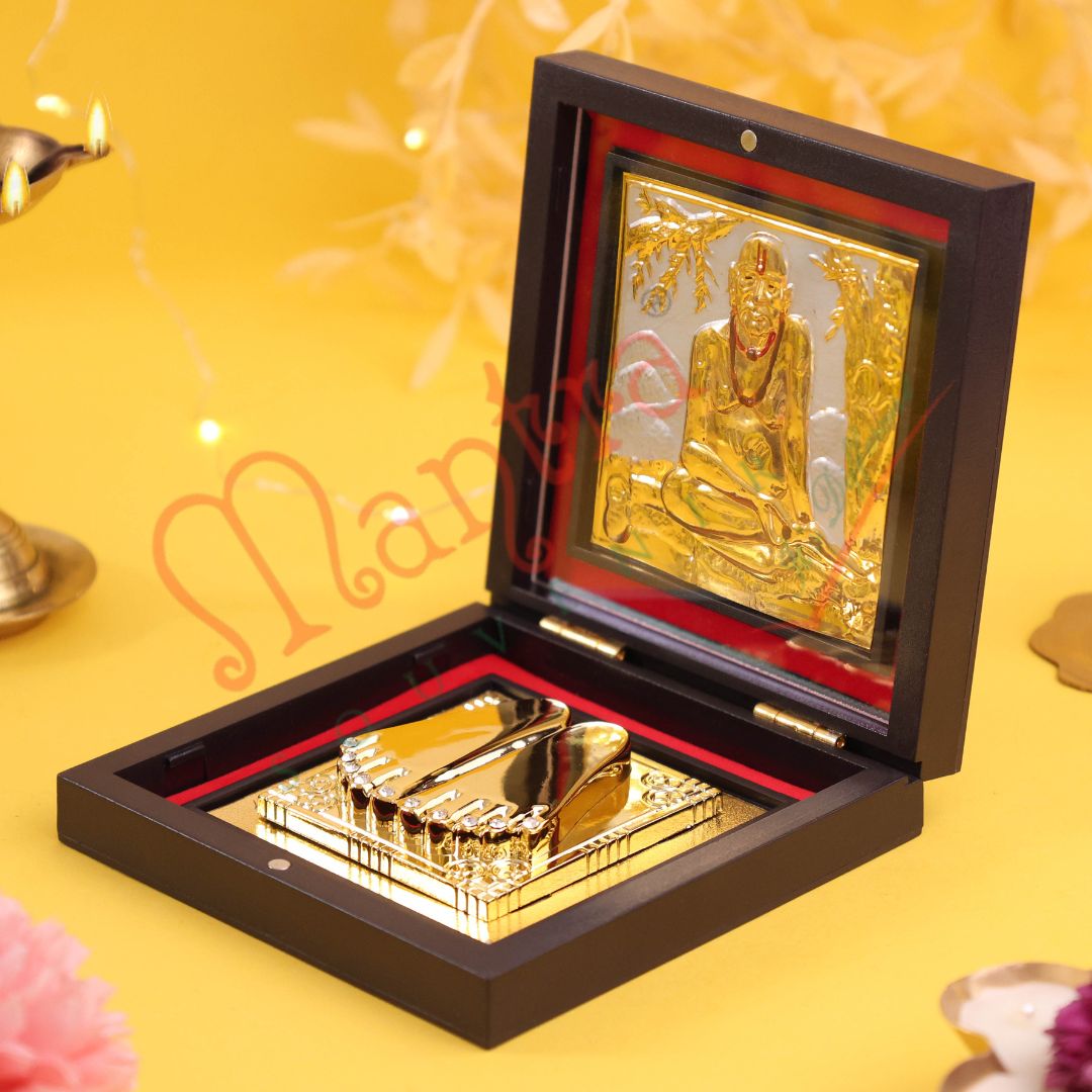 Yantram Sacred Swami Samarth Charan Paduka Box – Akkalkot Maharaj Devotional Frame for Inner Peace & Divine Protection