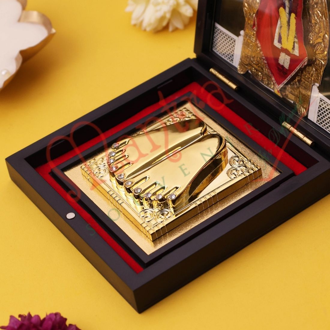 Yantram 3D Shirdi Sai Baba Charan Paduka Box – Saburi & Shraddha Gift Set in Premium Frame