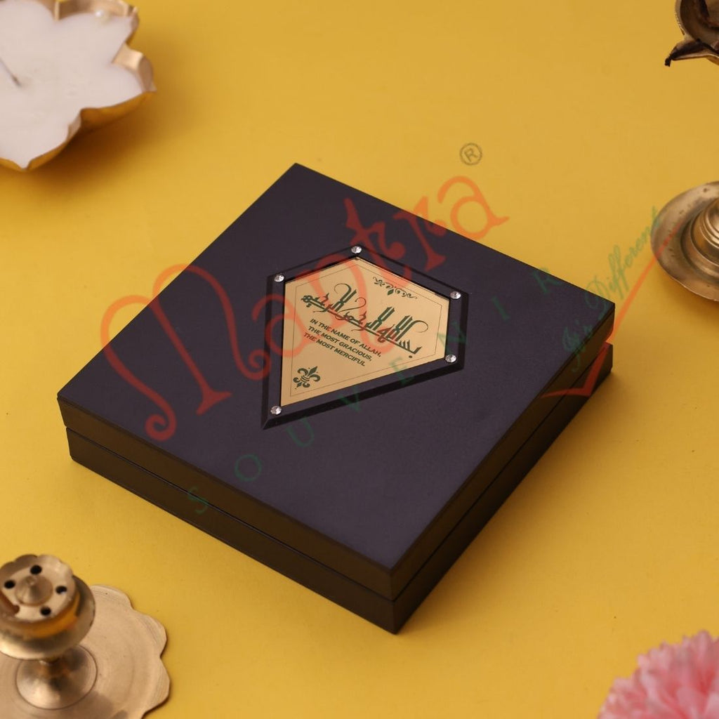 Premium 3D Makkah Madina Yantra Box – Gold Plated Islamic Wall & Desk Decor – ABS Polymer Sacred Gift Box for Home, Office & Car Dashboard