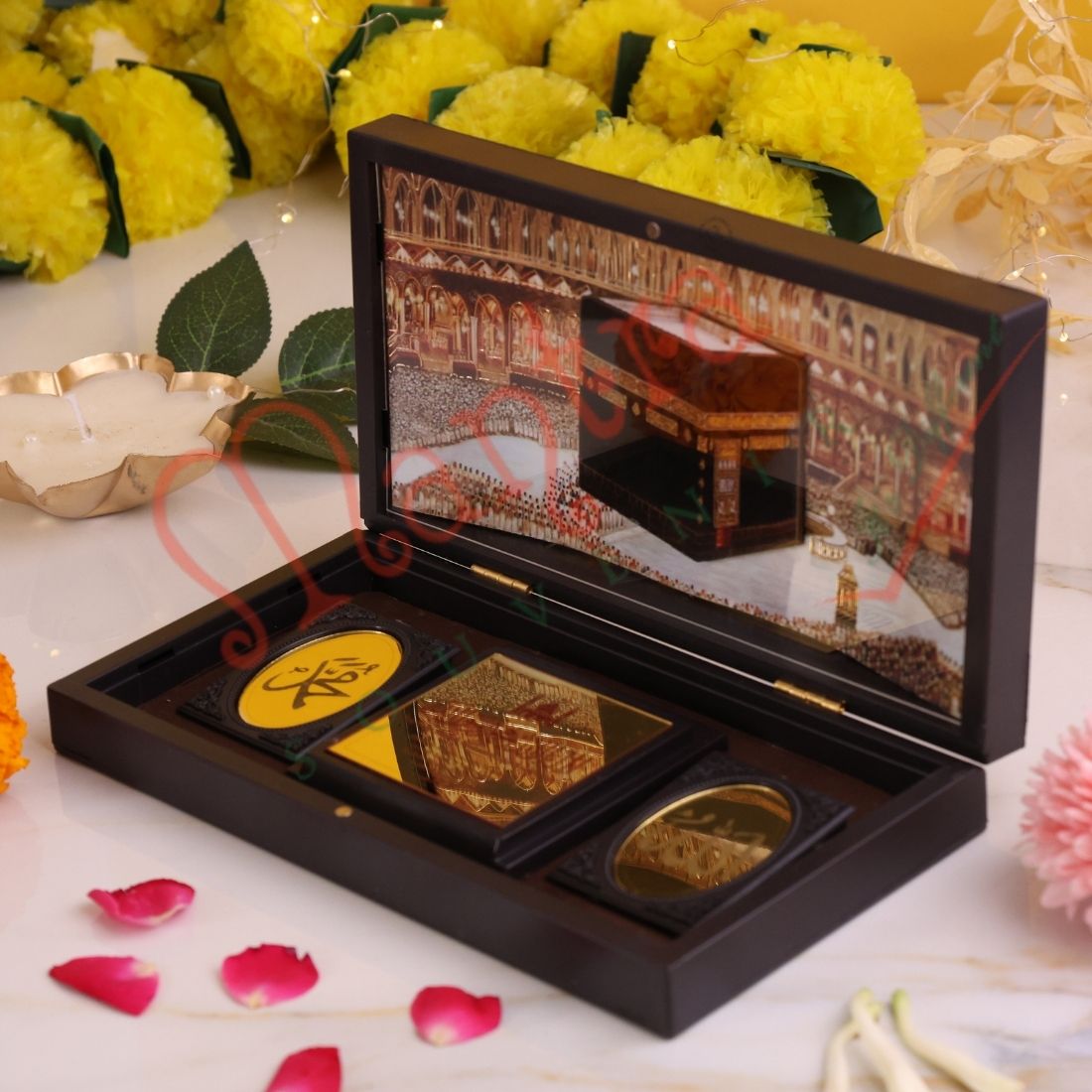 Deluxe 3D Makkah Sharif Kaaba Yantra Box – Gold Plated Islamic Calligraphy – Premium ABS Polymer Sacred Gift for Home, Office & Travel