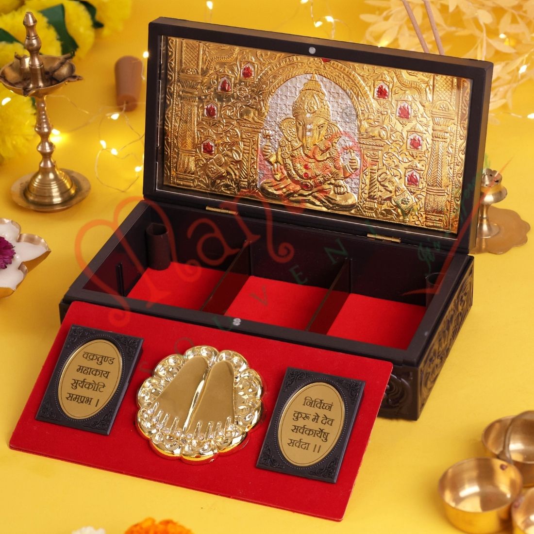 Divine 3D Siddhivinayak Ganesha Premium Corporate Gift Box – Gold-Plated Charan Paduka & Vighnaharta Mantra Edition
