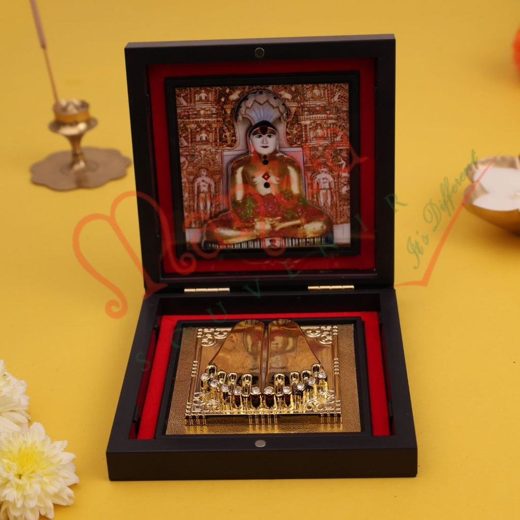 Yantram Divine 3D Rishabhdev Adinath Charan Paduka Box – Premium Jain Tirthankara Heritage Gift & Desk Frame