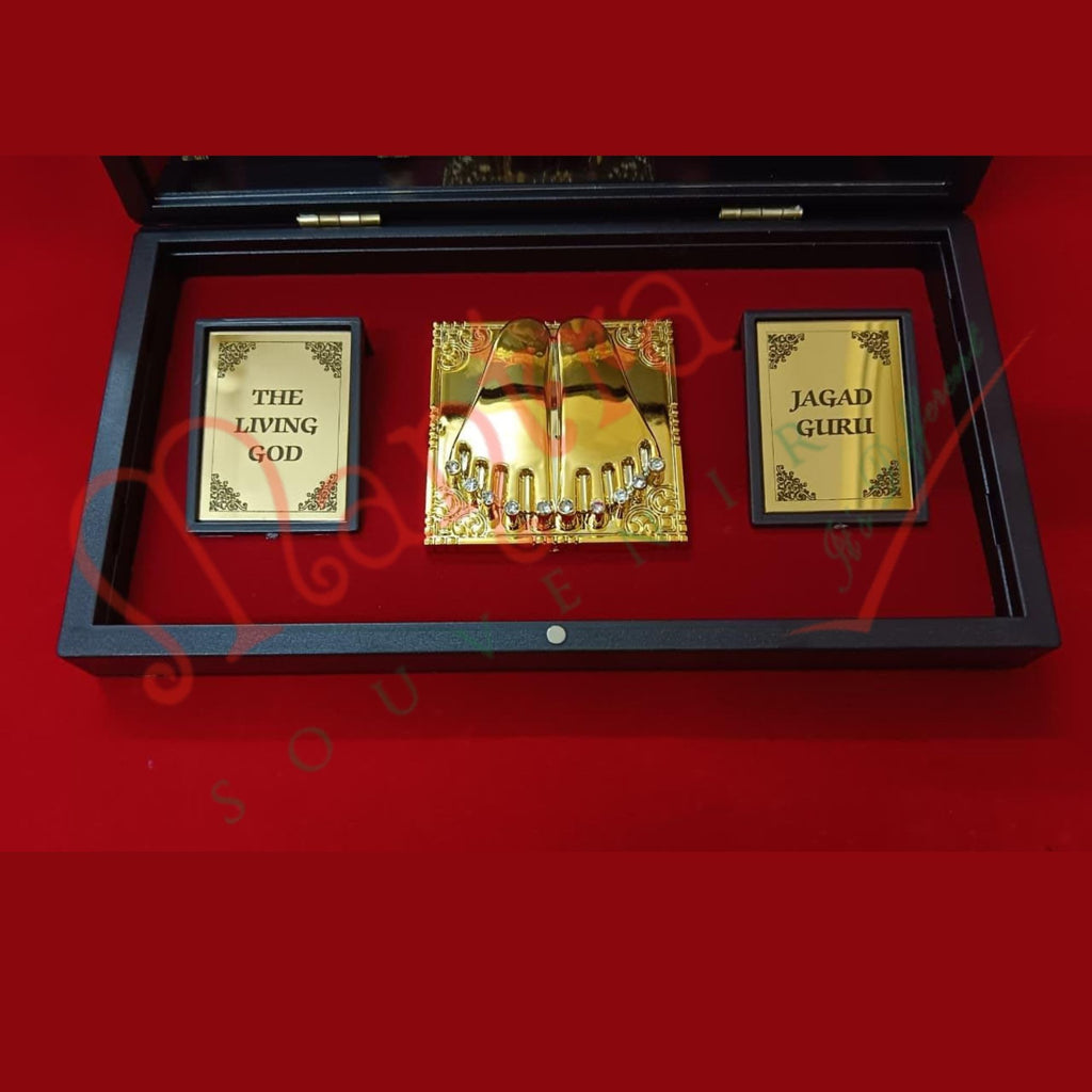 HUMSAFAR 3D Kanchi Guru Parampara & Adi Shankaracharya Golden Paduka Box – High-Definition "Walking God" Mahaperiyava Spiritual Frame with Gold-Plated Charan Paduka for Puja, Home Mandir & Office Desk