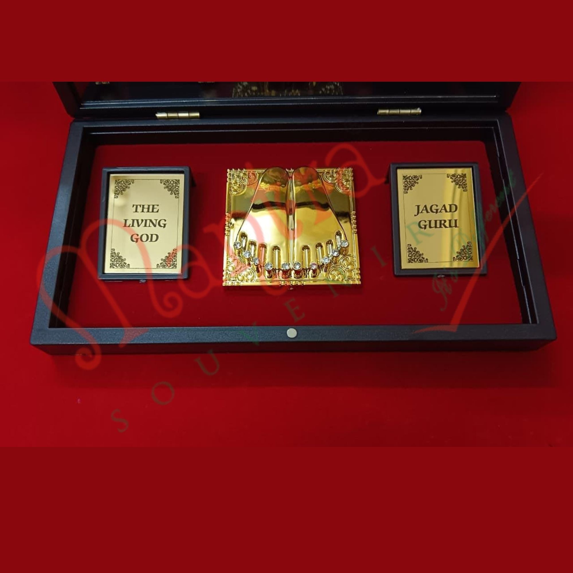 HUMSAFAR 3D Kanchi Guru Parampara & Adi Shankaracharya Golden Paduka Box – High-Definition "Walking God" Mahaperiyava Spiritual Frame with Gold-Plated Charan Paduka for Puja, Home Mandir & Office Desk
