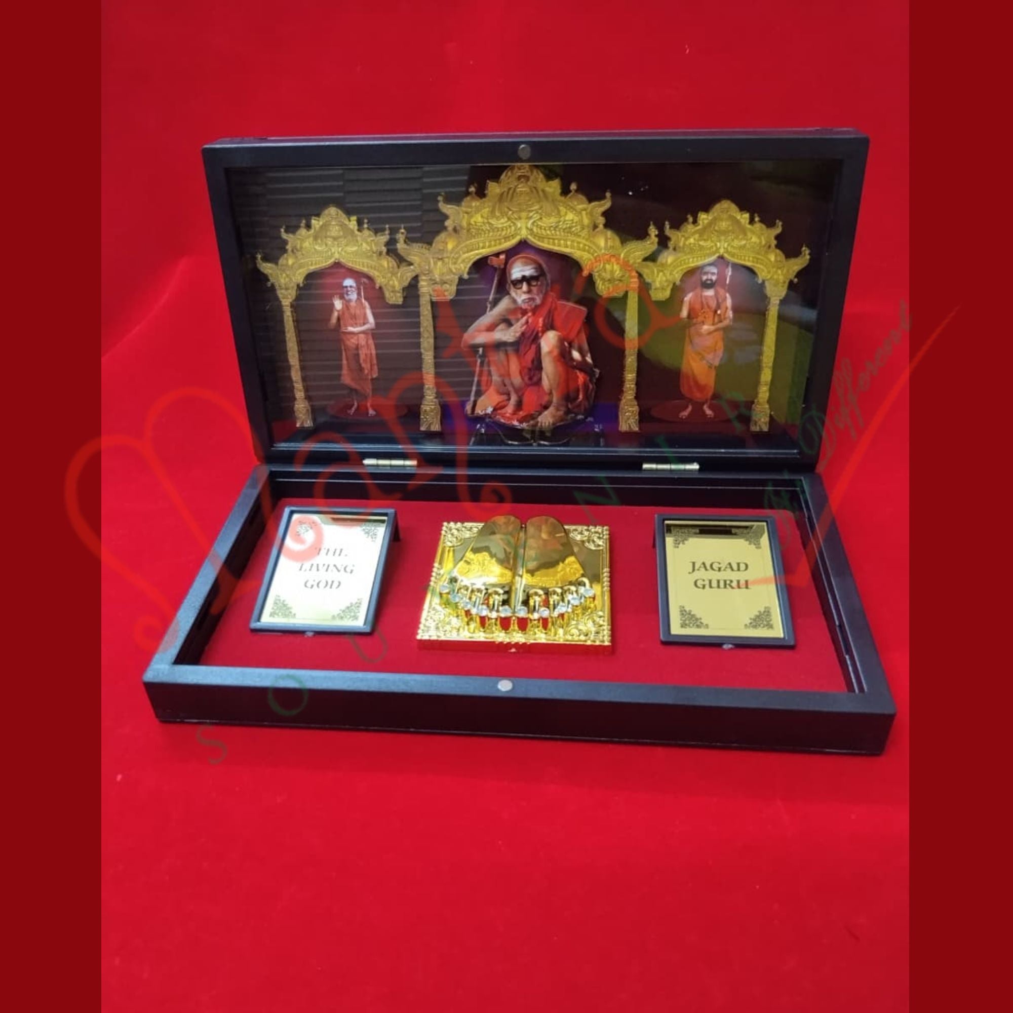 HUMSAFAR 3D Kanchi Guru Parampara & Adi Shankaracharya Golden Paduka Box – High-Definition "Walking God" Mahaperiyava Spiritual Frame with Gold-Plated Charan Paduka for Puja, Home Mandir & Office Desk
