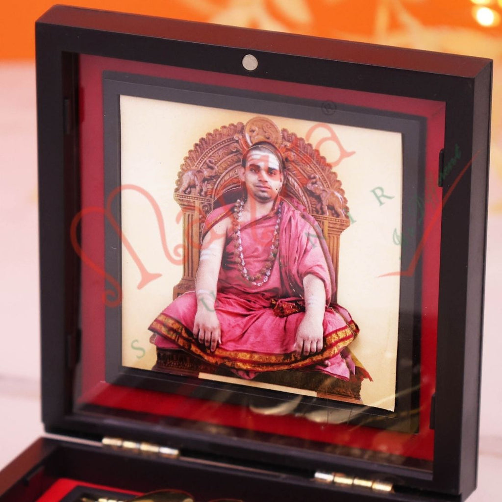 3D SRINGERI MAHARAJ Guru Charan Paduka in Premium Box | Spiritual Swami Saint Footprint Ido
