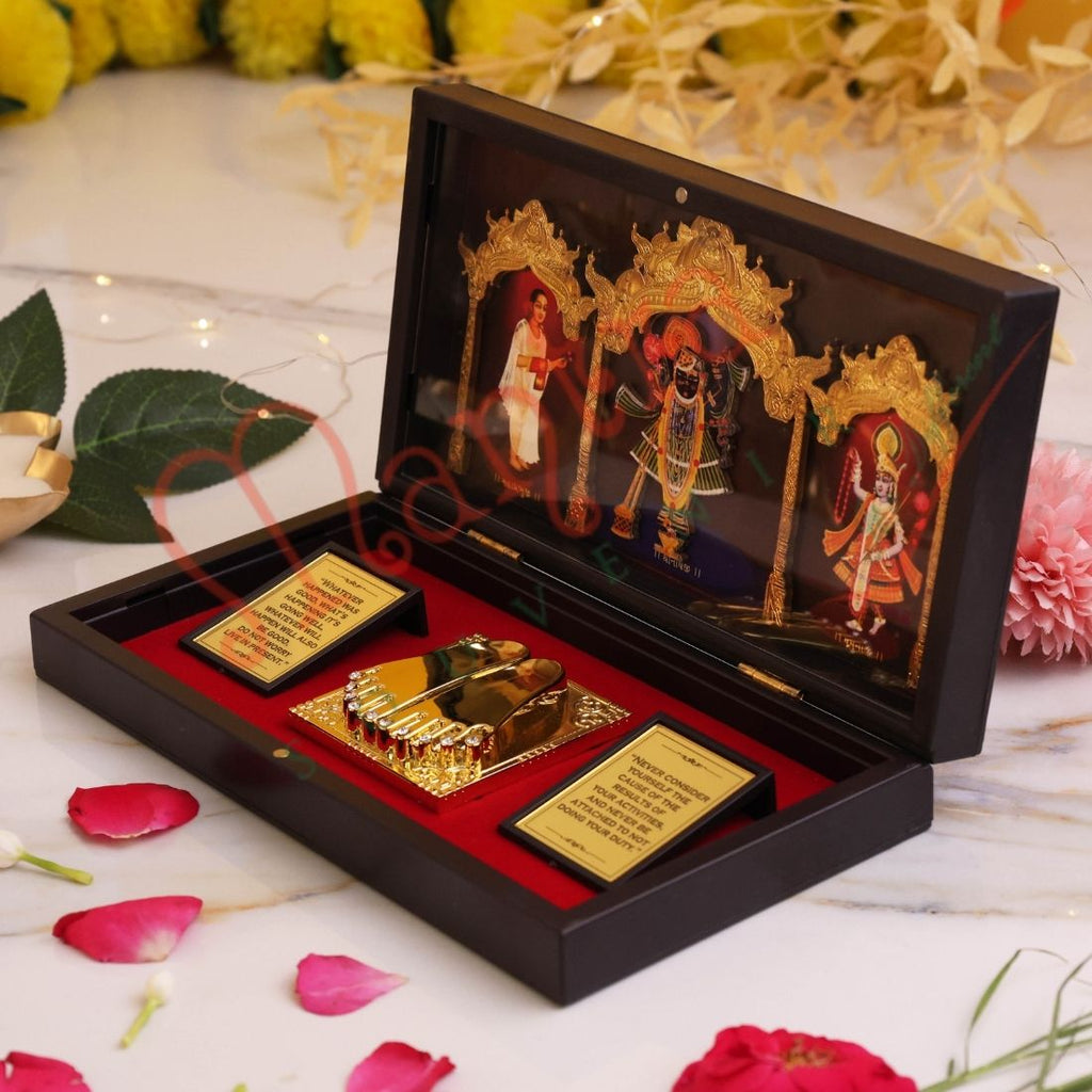 HUMSAFAR 3D Shrinathji Charan Paduka in Premium ABS Polymer Box - Nathdwara Gold Plated Krishna Idol with Gita Saar Quotes - Divine Spiritual Gift & Office Decor