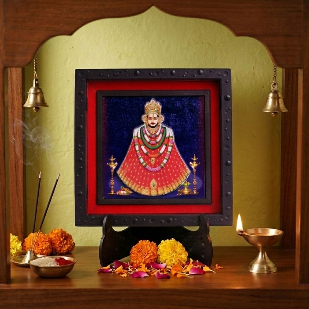 Classic 3D Khatu Shyam Ji Deity Photo Frame with Stand for Home Temple | Premium Khatu Shyam Baba Spiritual Photo Frame for Pooja Room, Office Desk & Home Decor | Religious Devotional Gift Item for Housewarming & Festivals