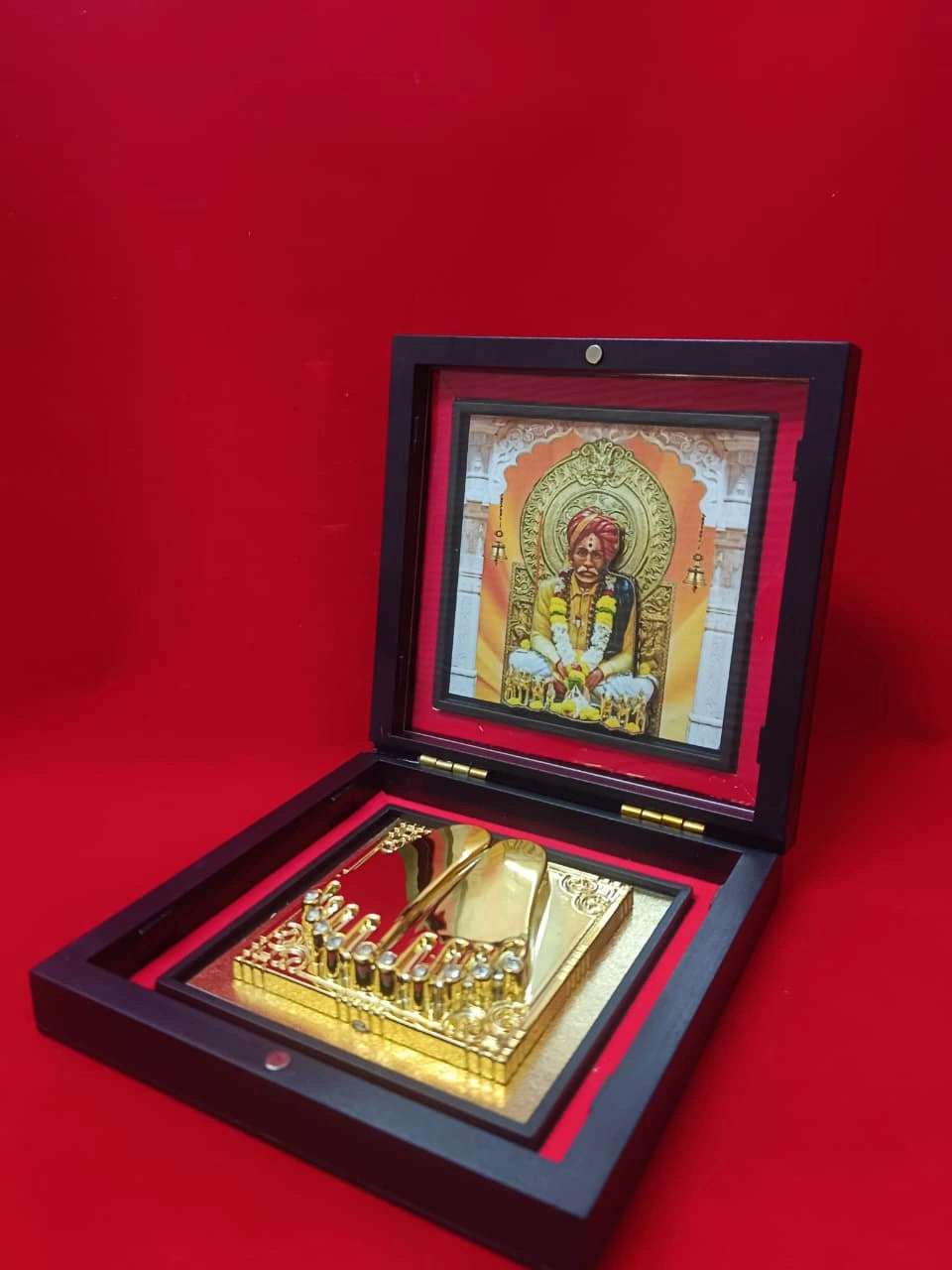 Yantram 3D Balu Mama Charan Paduka Frame Box Pocket Temple | Premium Devotional Frame with Sacred Paduka | Pooja Room Decor, Home Temple, Spiritual Gift for Home & Office
