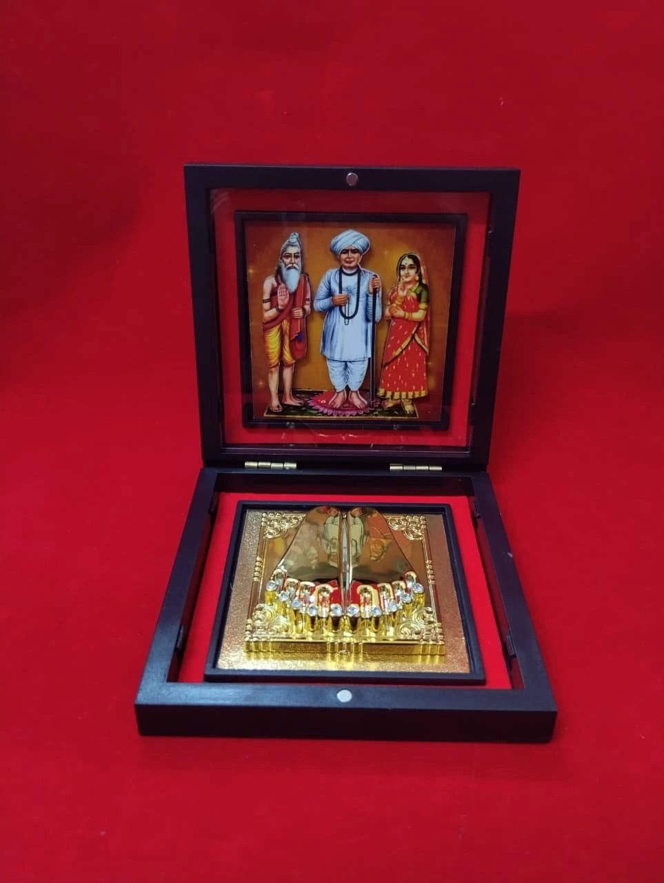 Yantram 3D Jalaram Bapa Charan Paduka Frame Box Pocket Temple | Premium Devotional Frame with Golden Paduka | Home Temple Decor, Pooja Room Decoration, Spiritual Gift for Home & Office